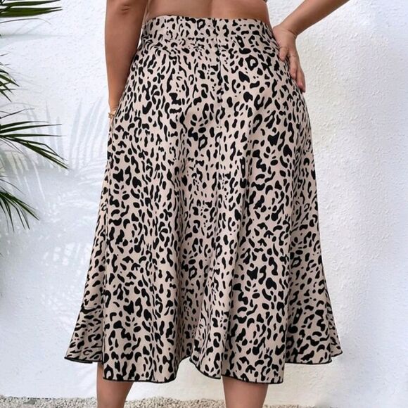 🔥$5/$25 Nwot Leopard Print Skirt - Picture 2 of 8